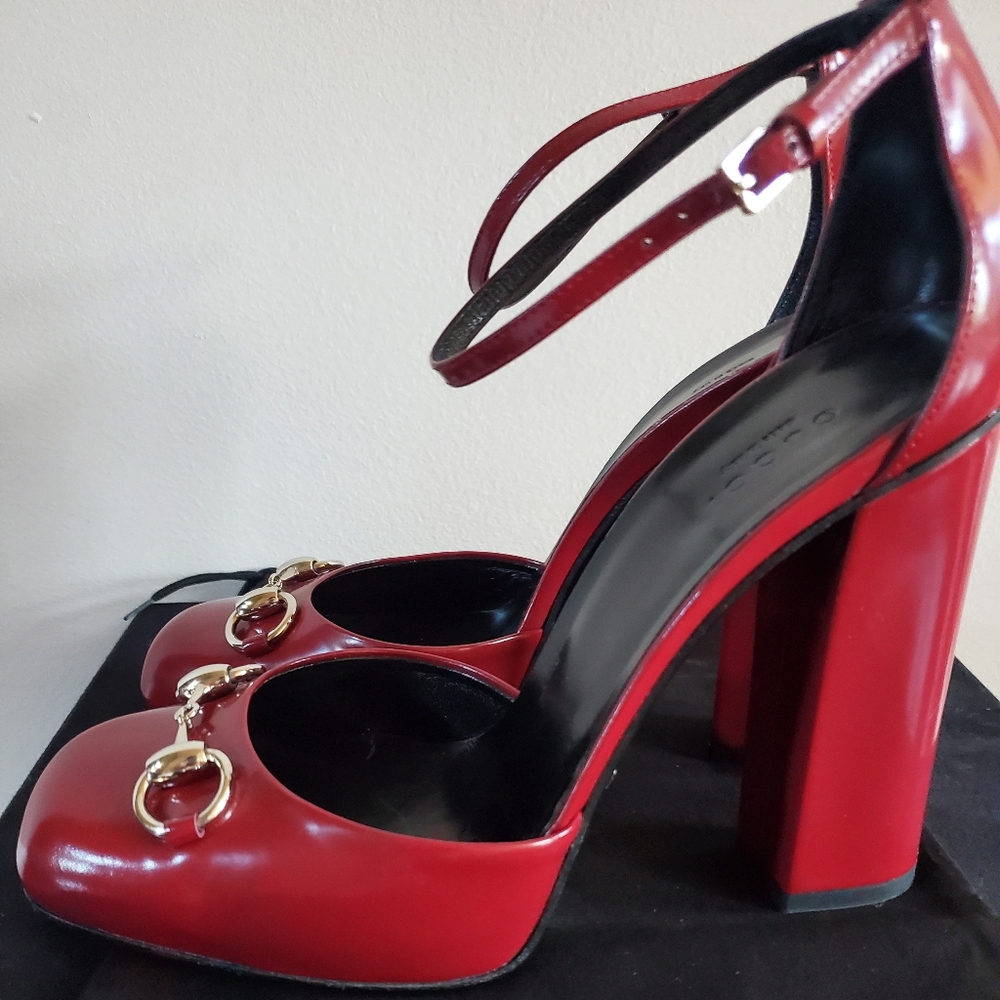 Beautiful  Gucci Heels